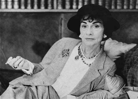 biografi coco chanel|coco chanel life and death.